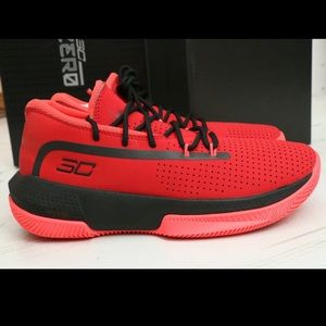 Under Armour boys Stephen Curry 3ZERO III boys trainers SZ 6.5 Y